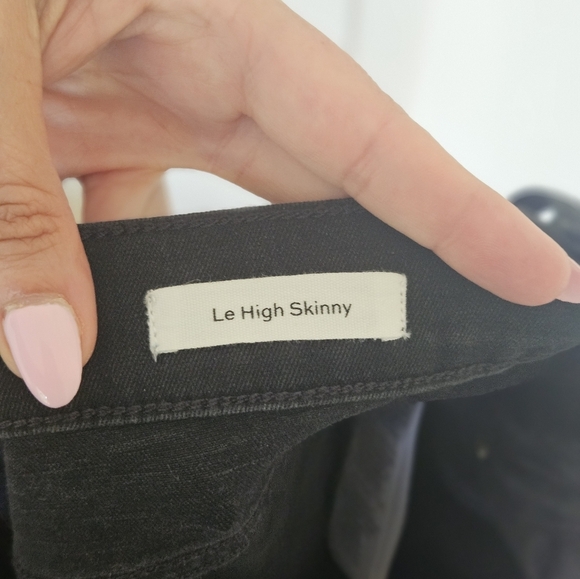 Frame Le High Skinny in Film Noir - Picture 12 of 15